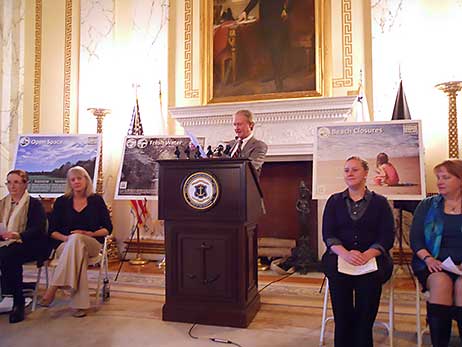 Governor Lincoln Chafee addresses the Watershed Counts audience